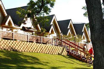 Hotel On Barons Creek