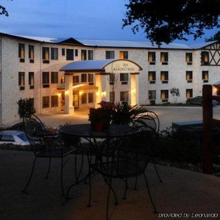 Hotel On Barons Creek 3*