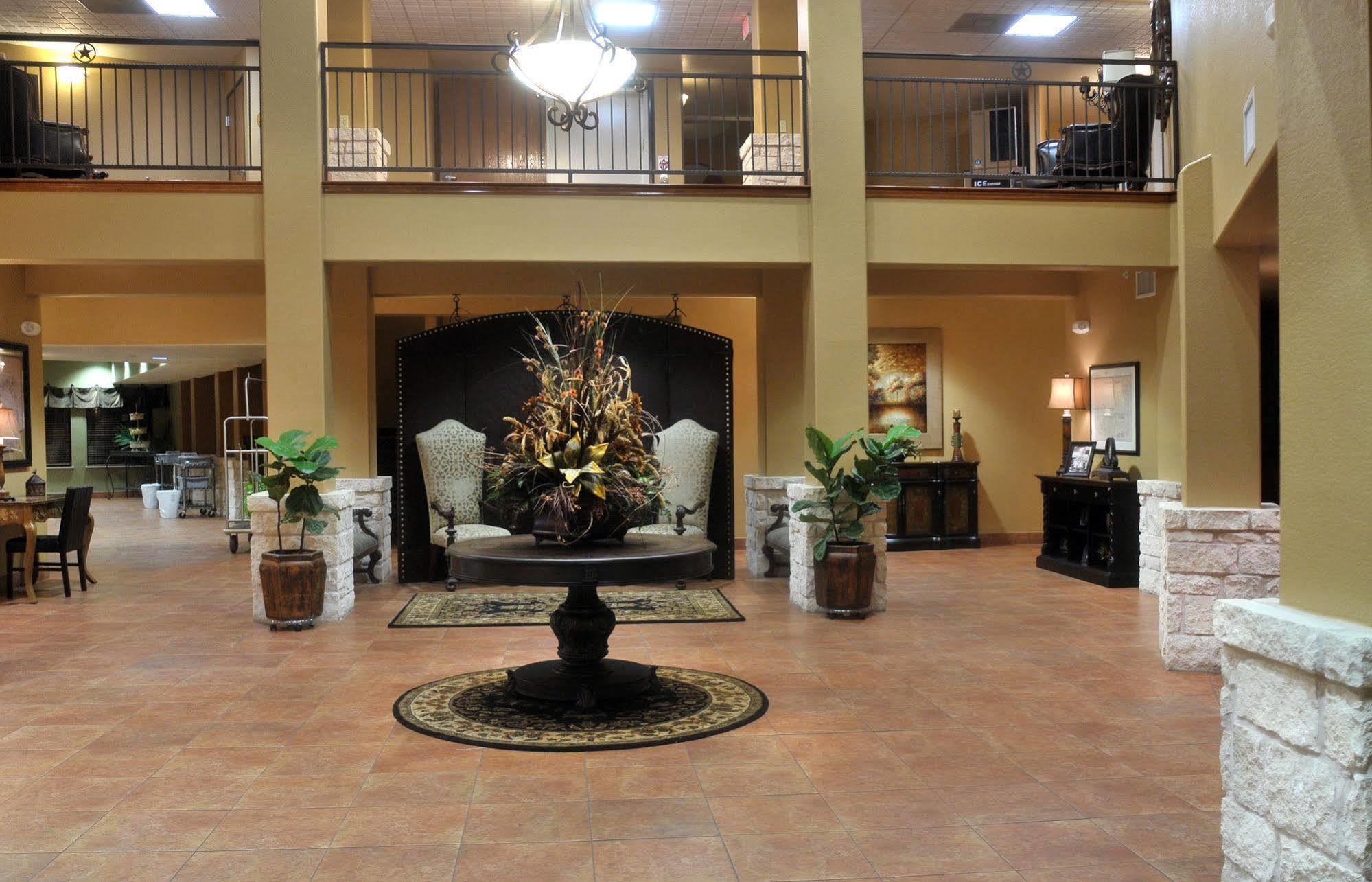 Hotel On Barons Creek Fredericksburg